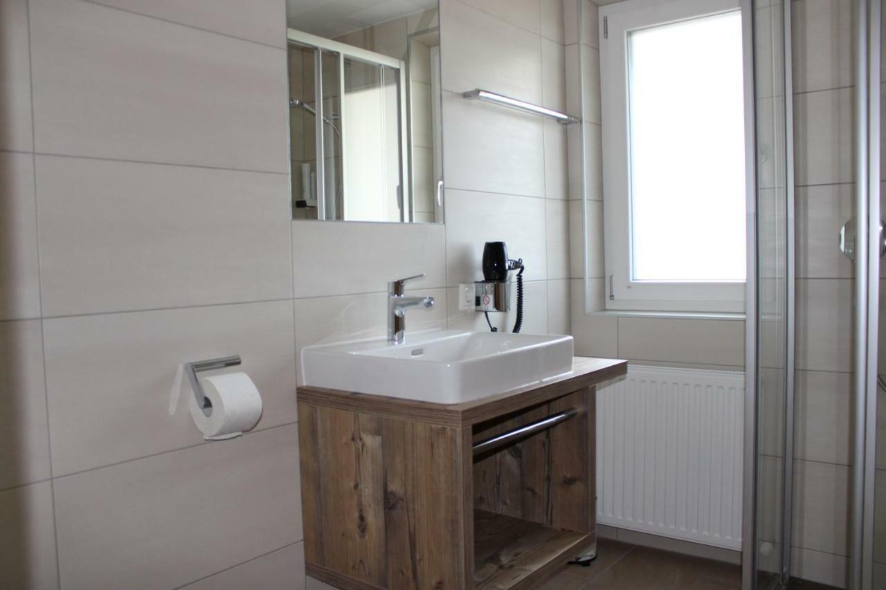 Apartments Alpenrose Флирш Экстерьер фото